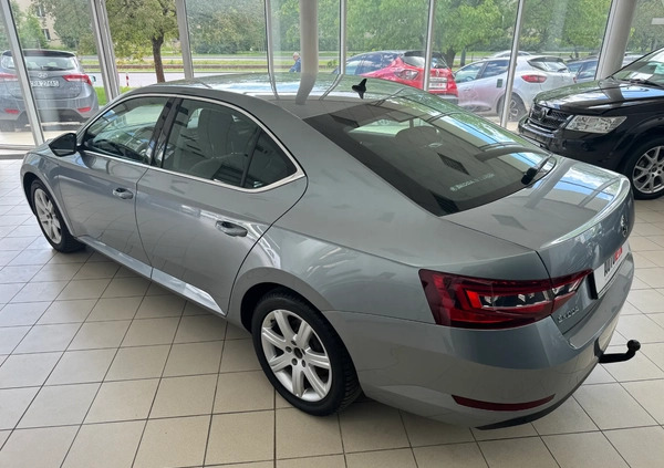 Skoda Superb cena 94900 przebieg: 128200, rok produkcji 2018 z Działoszyce małe 781